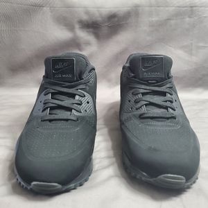 Matte black Nike air max moire